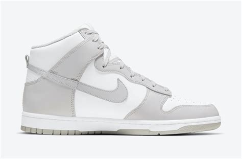 nike dunk high grijs|Nike Dunk High sneakers.